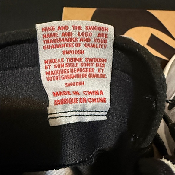 Jordan Sneakers Black Gray Red - Picture 7 of 9